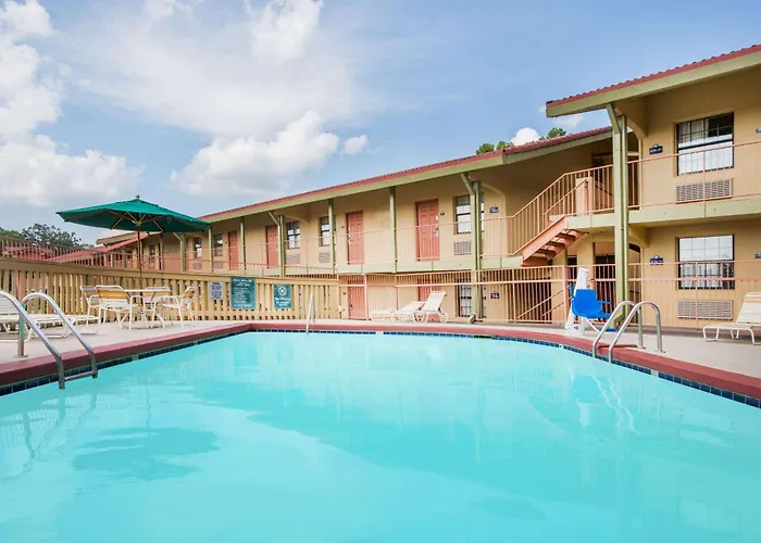 Motel: Days Inn By Wyndham Little Rock/Medical Center